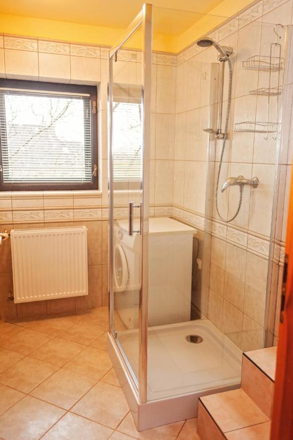 Za Gorami, Za Lasami Mysłakowice Eksteriør billede